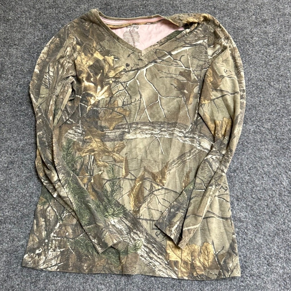 Realtree Shirt Womens Size M Brown Camo V-Neck Long Sleeve Xtra Outdoor Tee